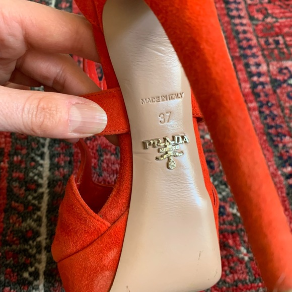 Gorgeous Prada heels - Picture 8 of 16